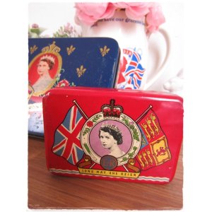 画像: 1953年エリザベス女王戴冠記念缶（OXO社製）
