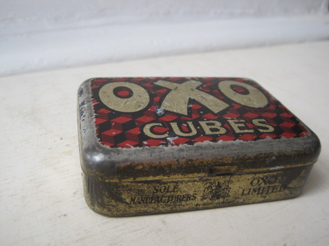 画像1: イギリスアンティーク*OXO・CUBESスモール缶 （ピン付き）