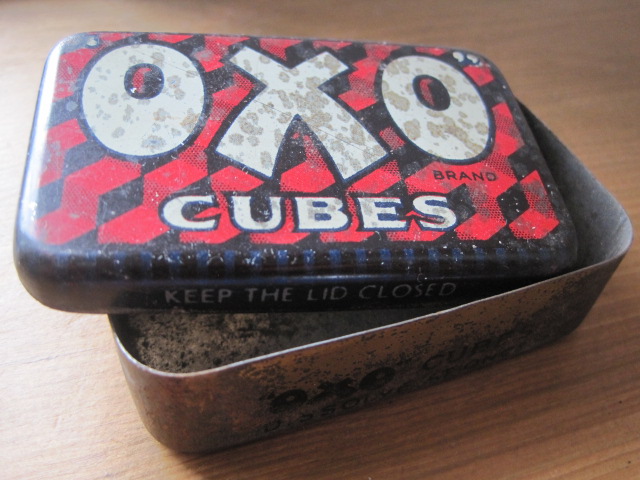画像: イギリスアンティーク*OXO・CUBESスモール缶 