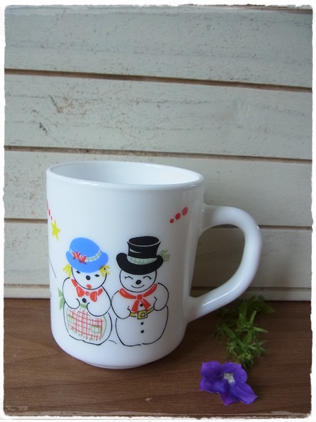 画像1: arcopal☆ ミルクグラスのマグカップ（スノーマン）