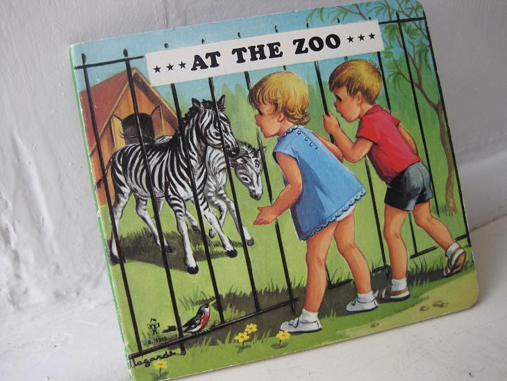 画像: ヴィンテージ絵本「AT THE ZOO」